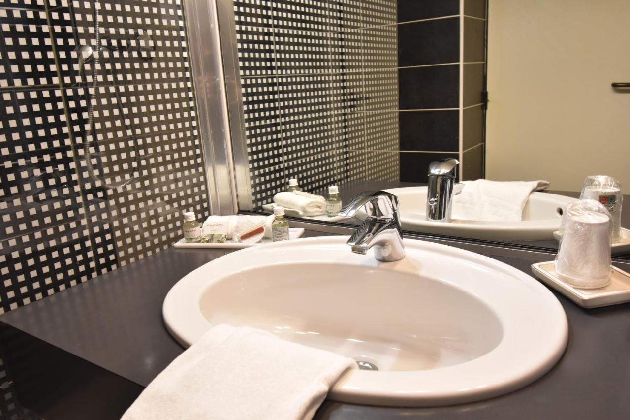 לימוז' Hotel Du Golf Saint Lazare מראה חיצוני תמונה
