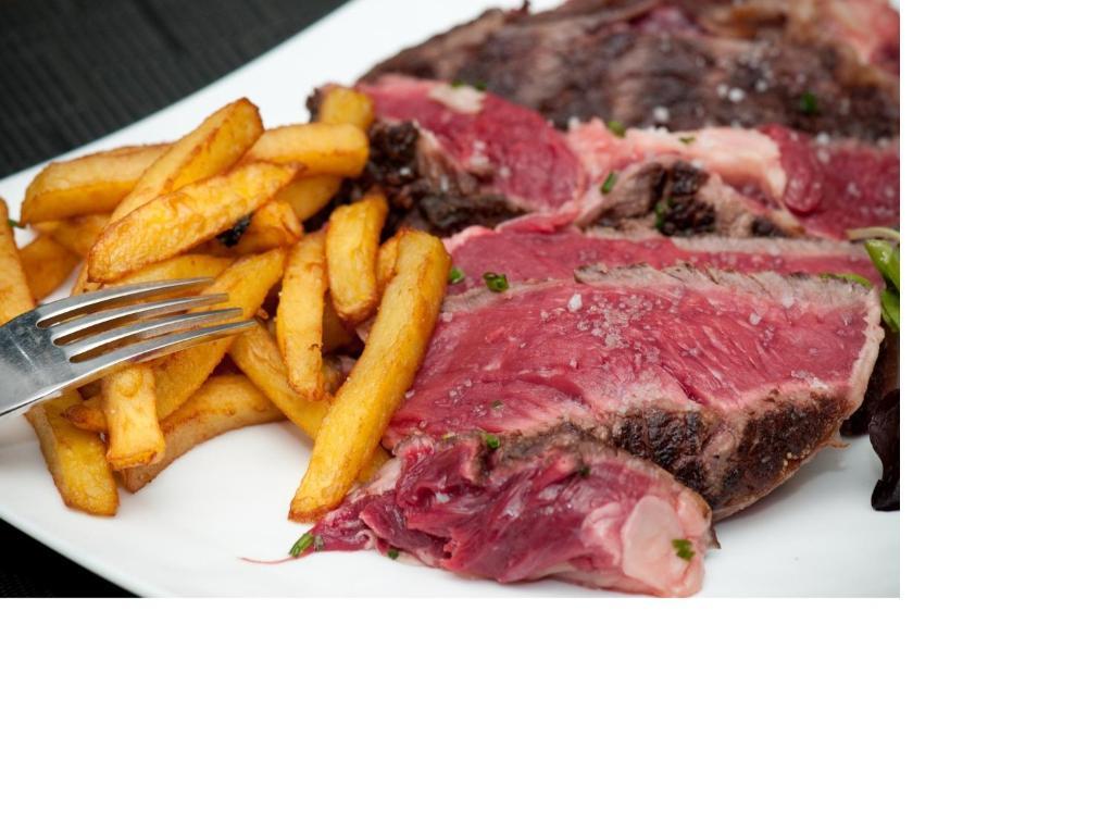 לימוז' Hotel Du Golf Saint Lazare מראה חיצוני תמונה